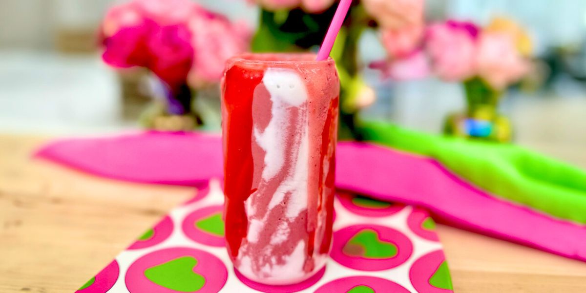 Hailey Bieber Strawberry Smoothie (Erewhon dupe) - Christine Avanti