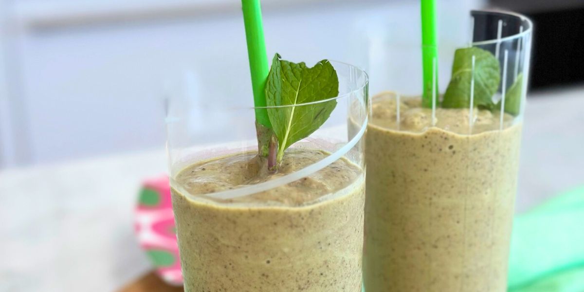 Mint Chocolate Smoothie - Christine Avanti