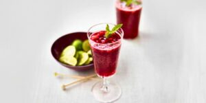 Skinny Pomegranate Bellini
