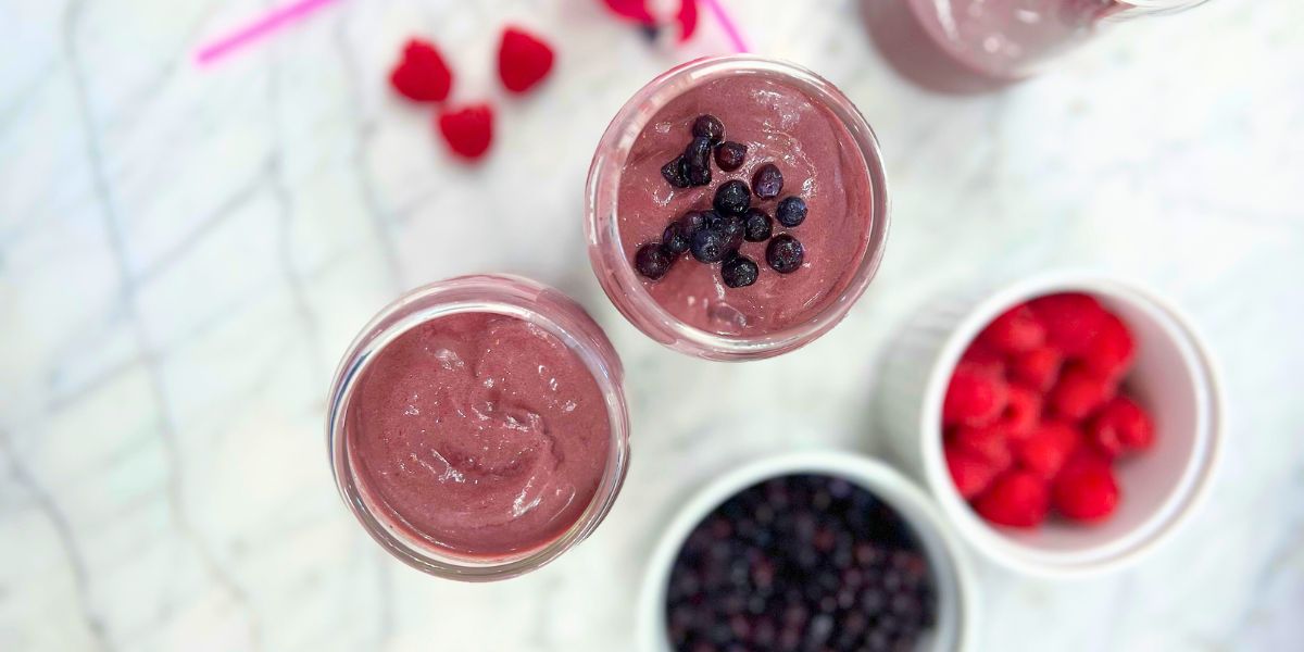 Açaí Superfood Smoothie - Christine Avanti
