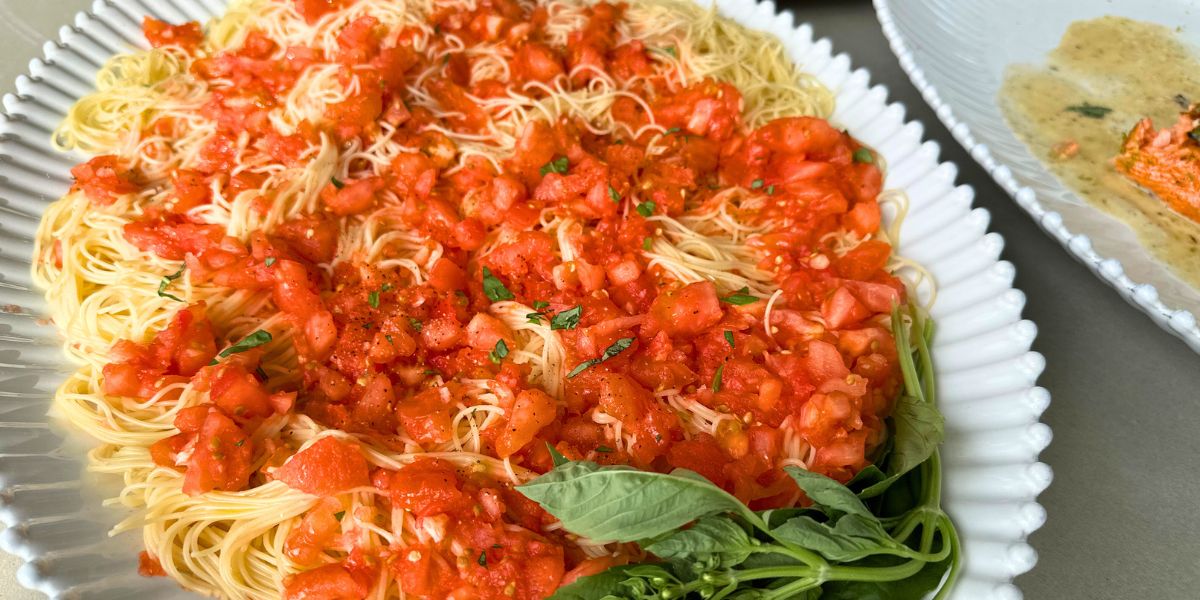 Pasta with Simple No-Cook Fresh Tomato Sauce - Christine Avanti